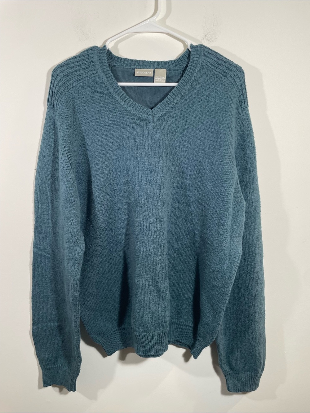 Field Gear v-neck 100% cotton sweater L